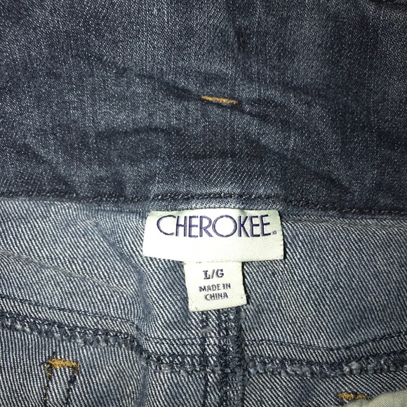 Jean shorts - Picture 2 of 3